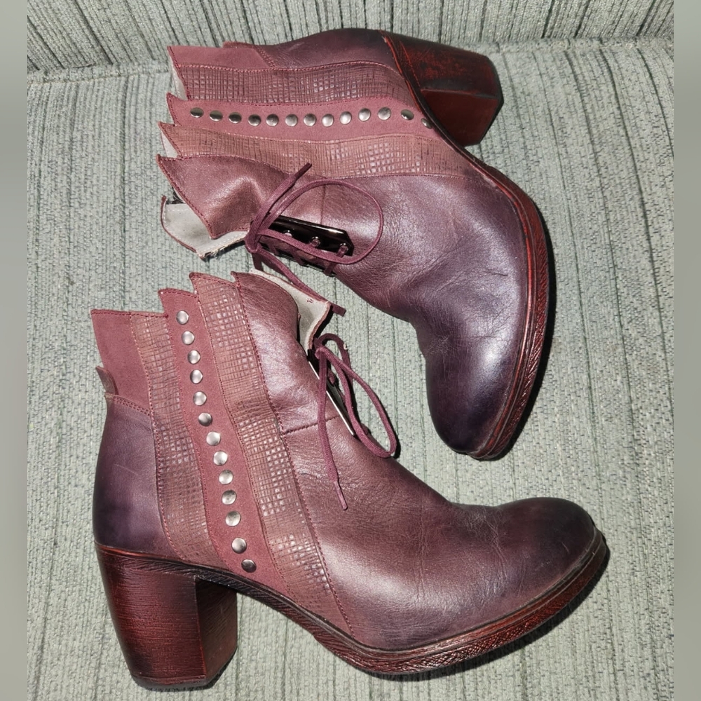 Maciejka Burgundy Booties.